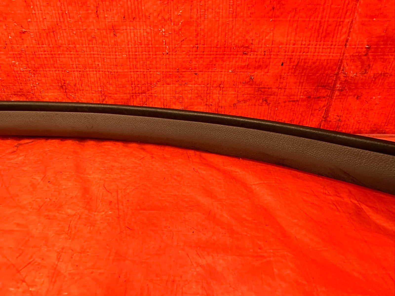 97 01 HONDA CR V CRV CHASSIS TO DOOR OPEN TRIM RUBBER STRIP RIGHT FRONT OEM 3013