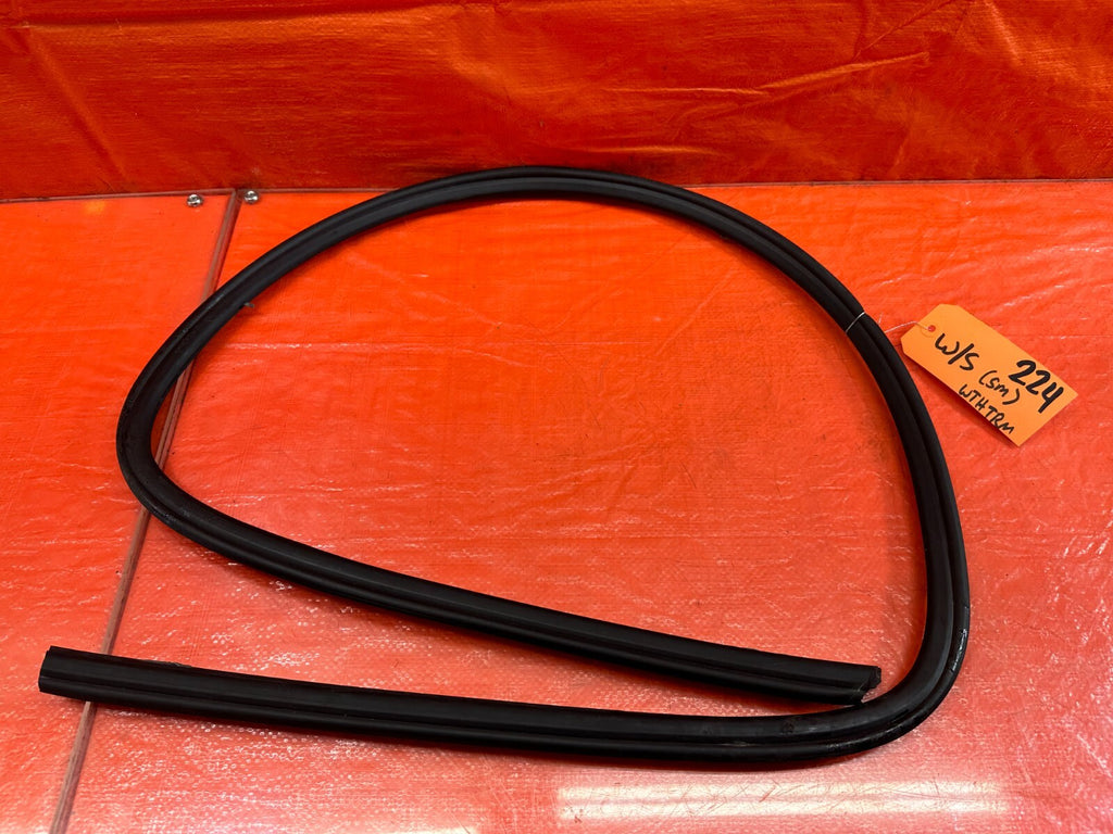 00 09 HONDA S2000   OUTER EXTERIOR WINDSHIELD RUBBER WEATHER STRIP TRIM OEM #2245