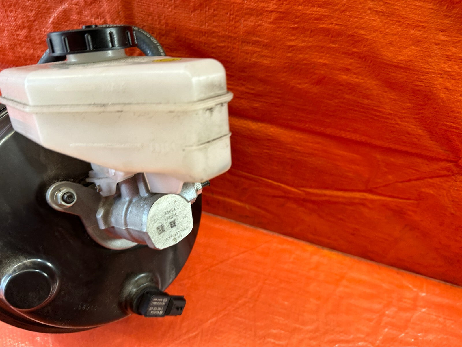 16 18 Q50 / 17 18 Q60   BRAKE BOOSTER & MASTER CYLINDER COMBO PACKAGE OEM #2422