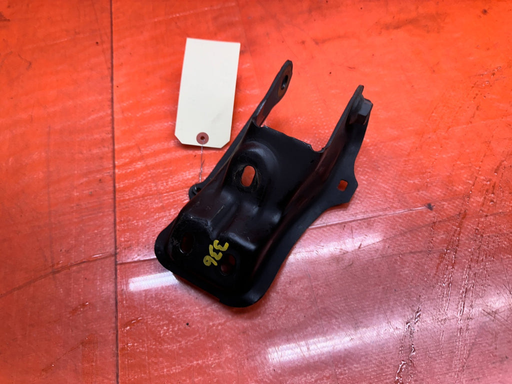 97 01 HONDA PRELUDE 2.2L MT MANUAL FRONT TRANSMISSION MOUNT BRACKET OEM #3368