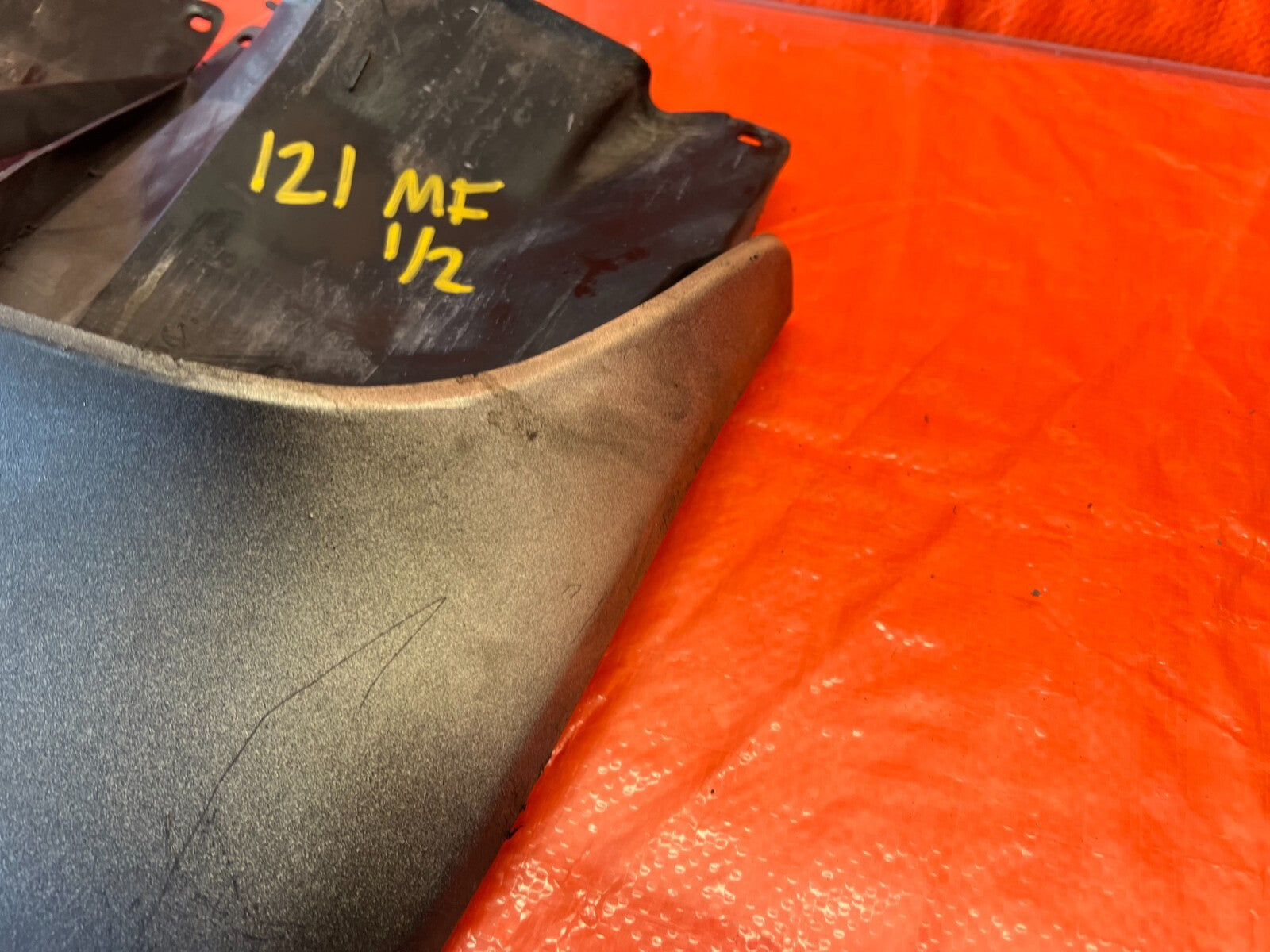 97 01 HONDA CR V CRV   REAR   LEFT & RIGHT   MUD FLAP SET FLAPS OEM FACTORY #1215