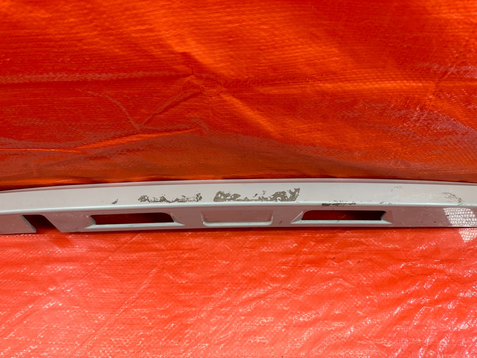 15 21 SUBARU WRX & STI   REAR TRUNK LICENSE PLATE LIGHT TRIM GARNISH   OEM #1806