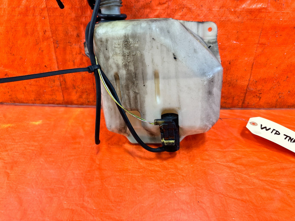 04 08 ACURA TSX   WINDSHIELD WIPER RESERVOIR TANK W/ MOTOR   OEM FACTORY #3224