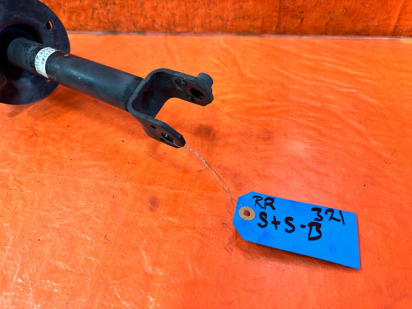 09 14 ACURA TSX   REAR SHOCKS & SPRINGS LEFT AND RIGHT FACTORY   OEM #3211