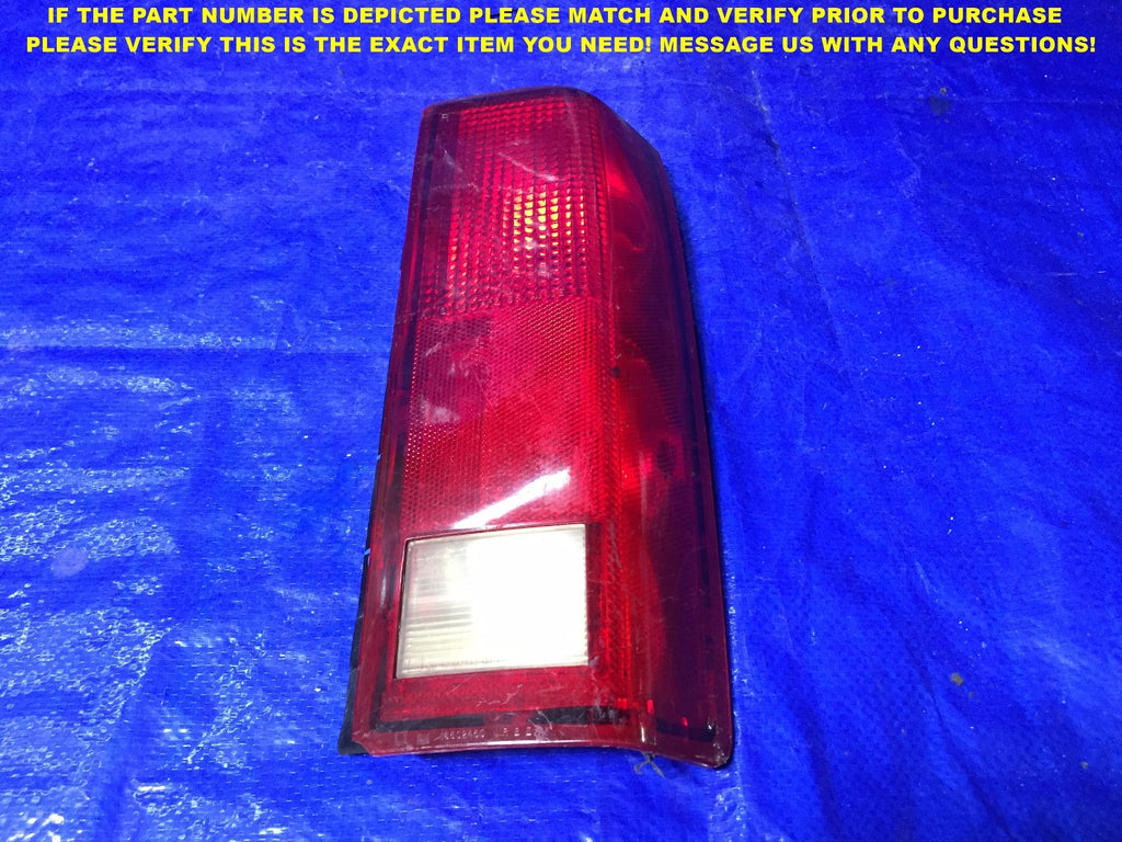 OEM 1985   2005 CHEVROLET CHEVY ASTROVAN PASSENGER RIGHT TAIL LIGHT R RH0
