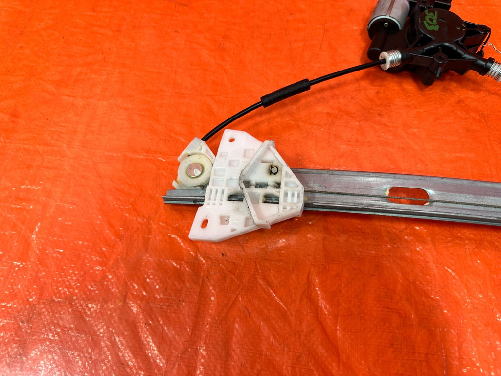 09 11 MAZDA RX8 RX 8   PASSENGER RIGHT FRONT WINDOW REGULATOR   OEM #3037