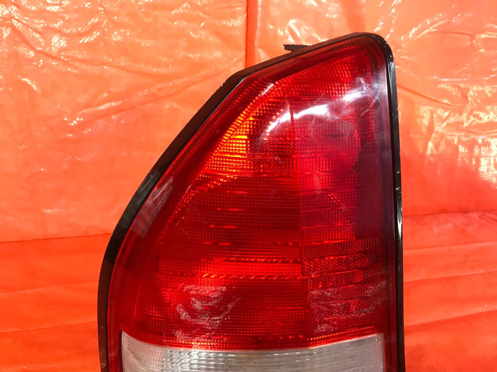 OEM 2004 04 MITSUBISHI DIAMANTE DRIVER LEFT TAIL LIGHT LAMP L LH4