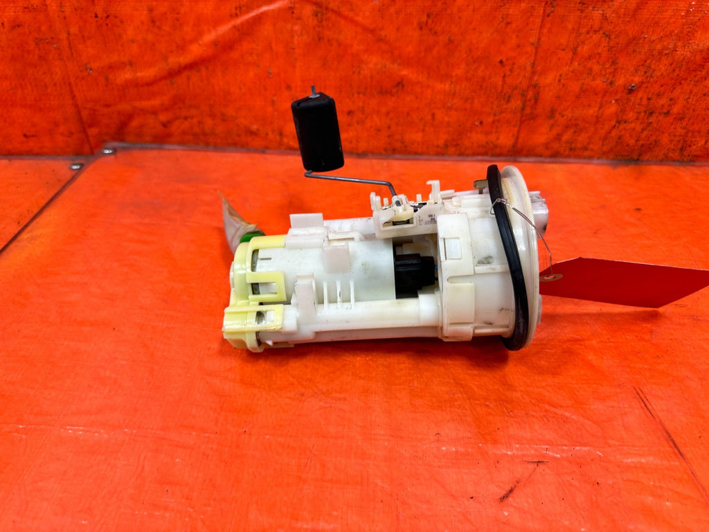 SCION TC FUEL PUMP   77020 211504
