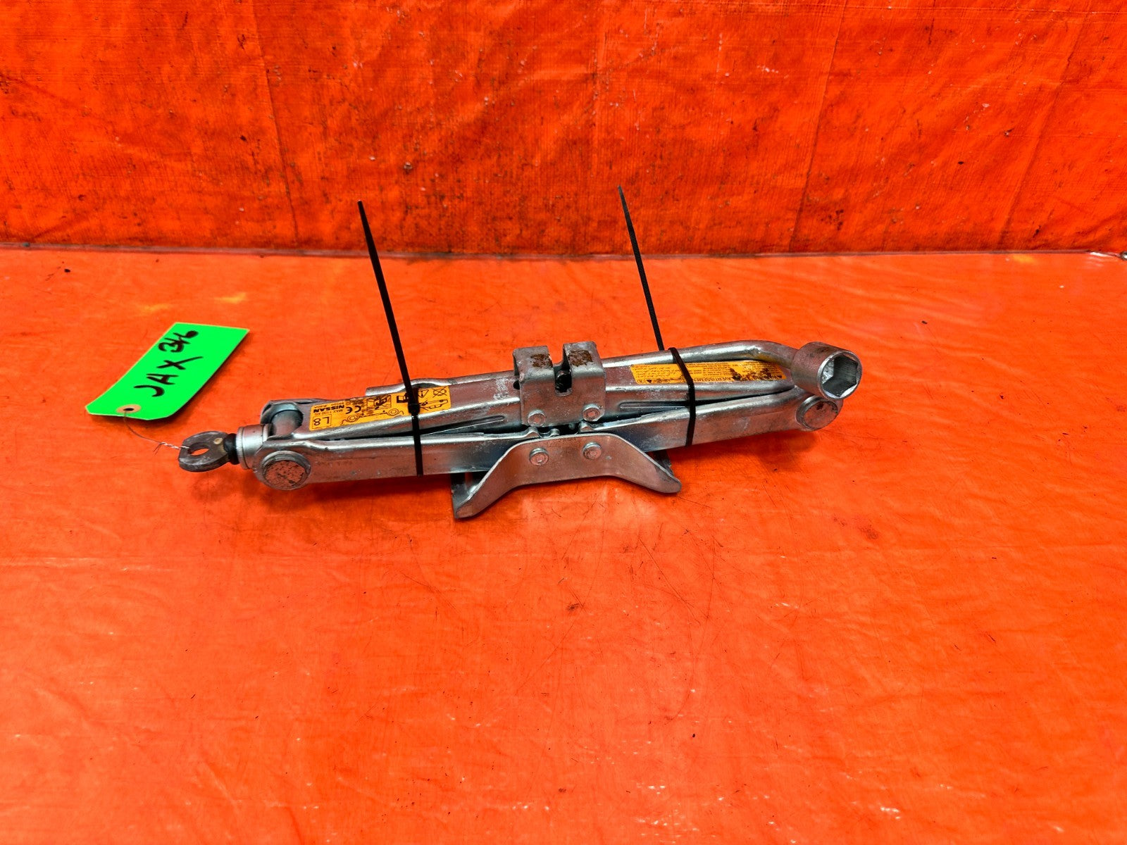 14 23 INFINITI Q50   SCISSOR JACK AND LUG NUT TOOL   OEM #3161