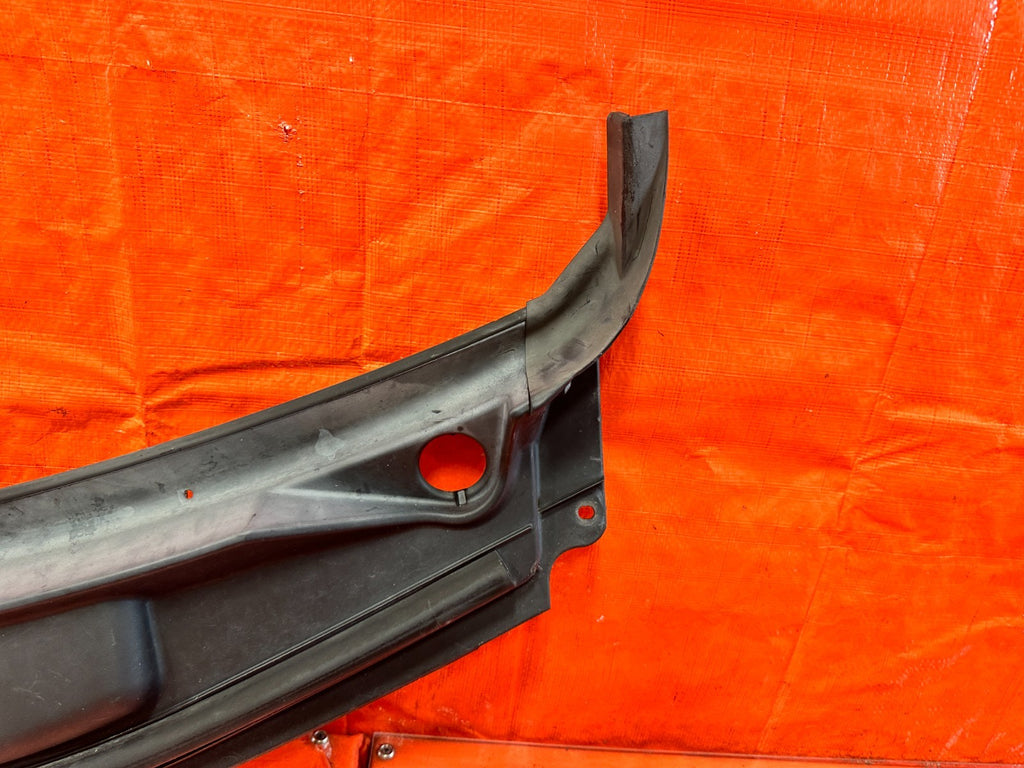 13-16 HYUNDAI GENESIS COUPE - WINDSHIELD WIPER COWL TRIM PLASTIC - OEM 3186