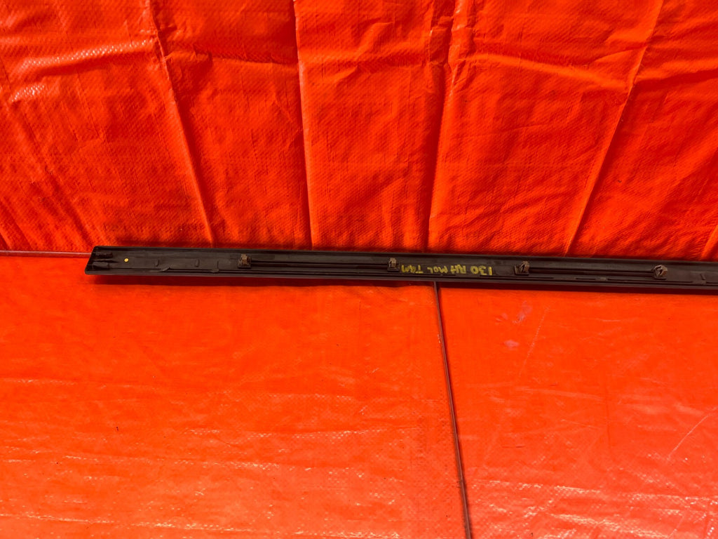 96 00 HONDA CIVIC COUPE & HATCH DOOR MOLDING IMPACT STRIP   RIGHT SIDE   OEM 13010
