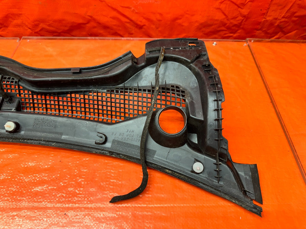 04 08 ACURA TSX FRONT WINDSHIELD WIPER COWL VENT GRILLE PANEL OEM #33014