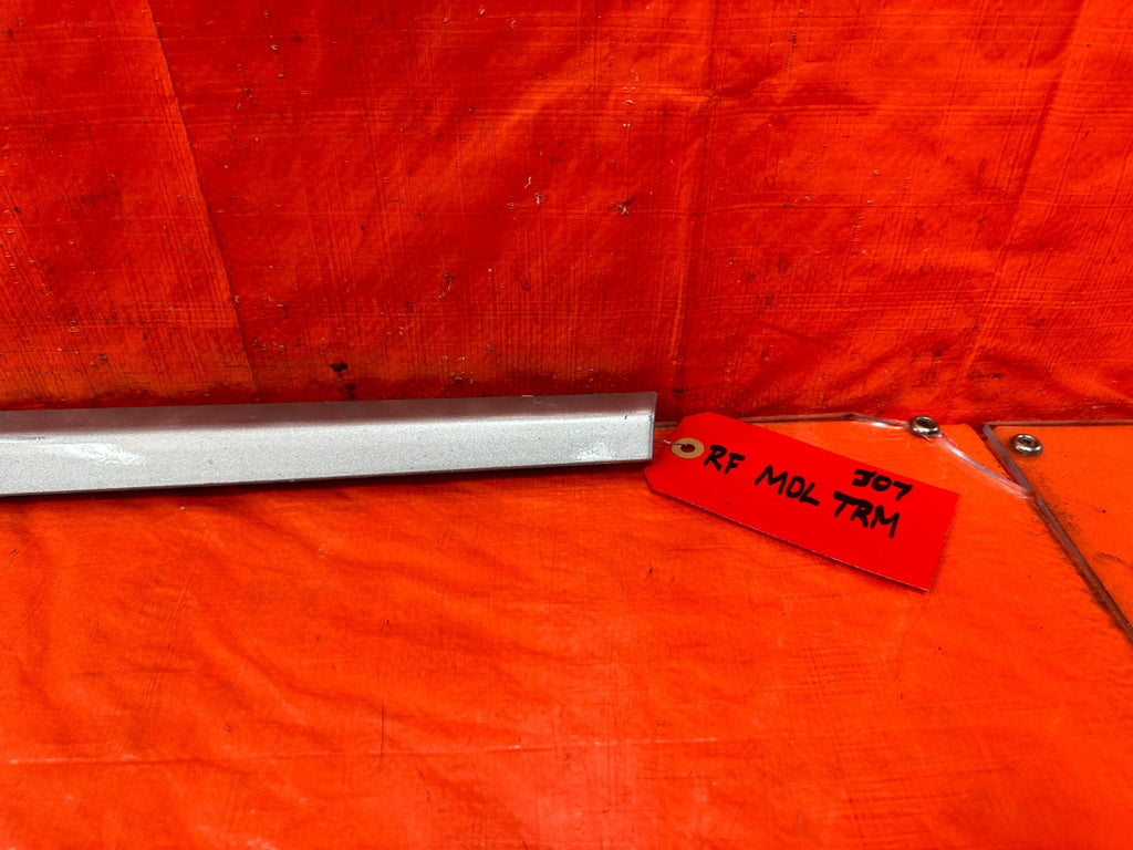 06 11 HONDA CIVIC SI 4D SEDAN   DOOR MOLDING IMPACT STRIP RIGHT FRONT OEM #3071