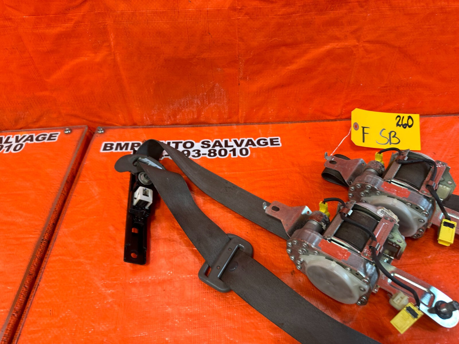 06 08 HONDA CIVIC SEDAN   LEFT & RIGHT FRONT SEAT BELTS   GRAY COLOR   OEM #2607