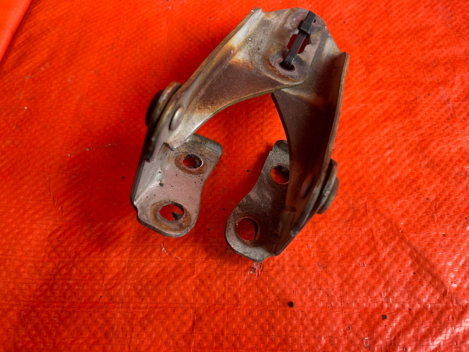 98   01 ACURA INTEGRA 2 DOOR   HOOD HINGE SET DRIVER LEFT PASSENGER RIGHT OEM 622