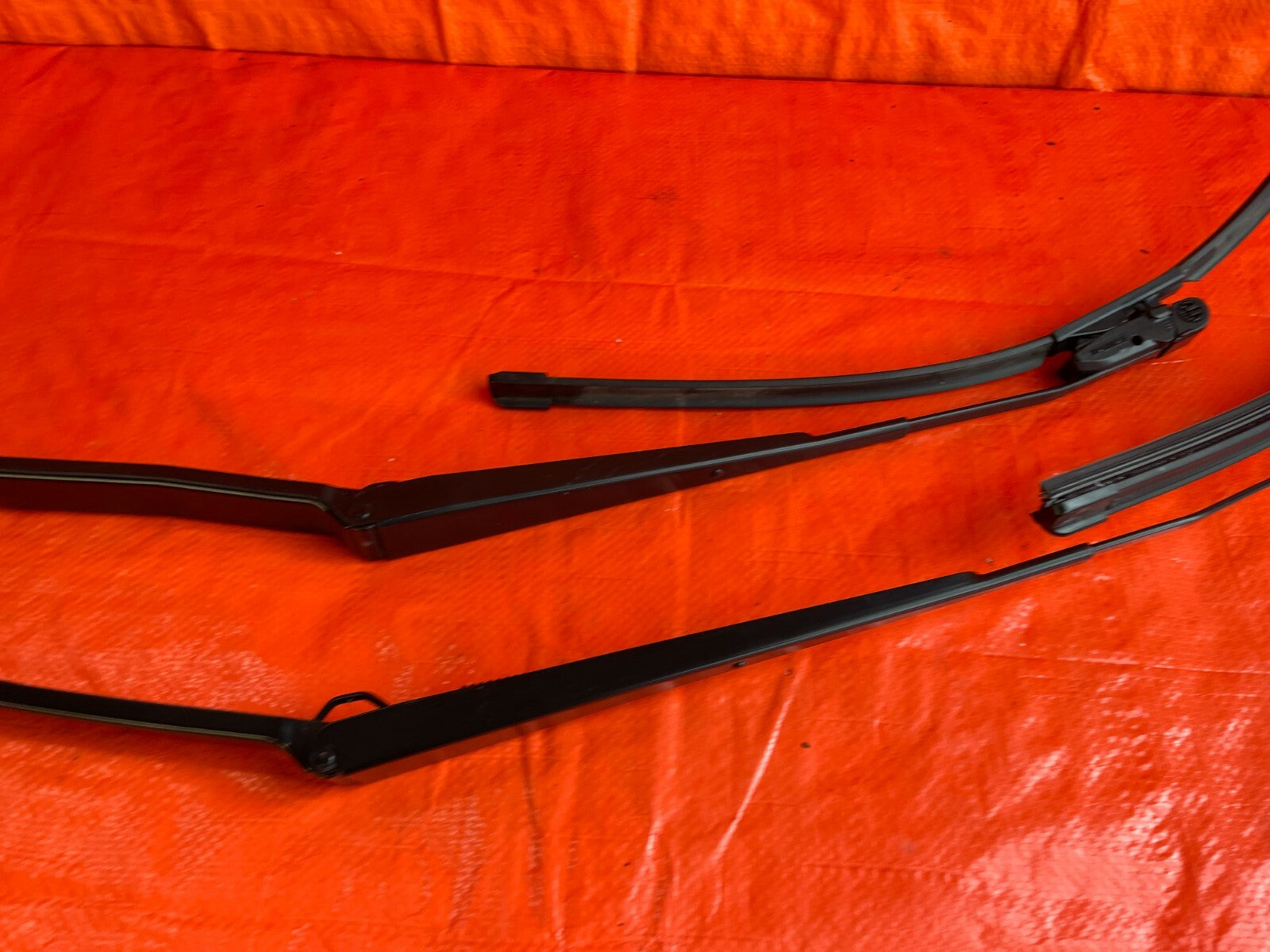 09 14 SUBARU IMPREZA WRX STi SEDAN   WINDSHIELD WIPER ARMS LEFT RIGHT SET OEM 746