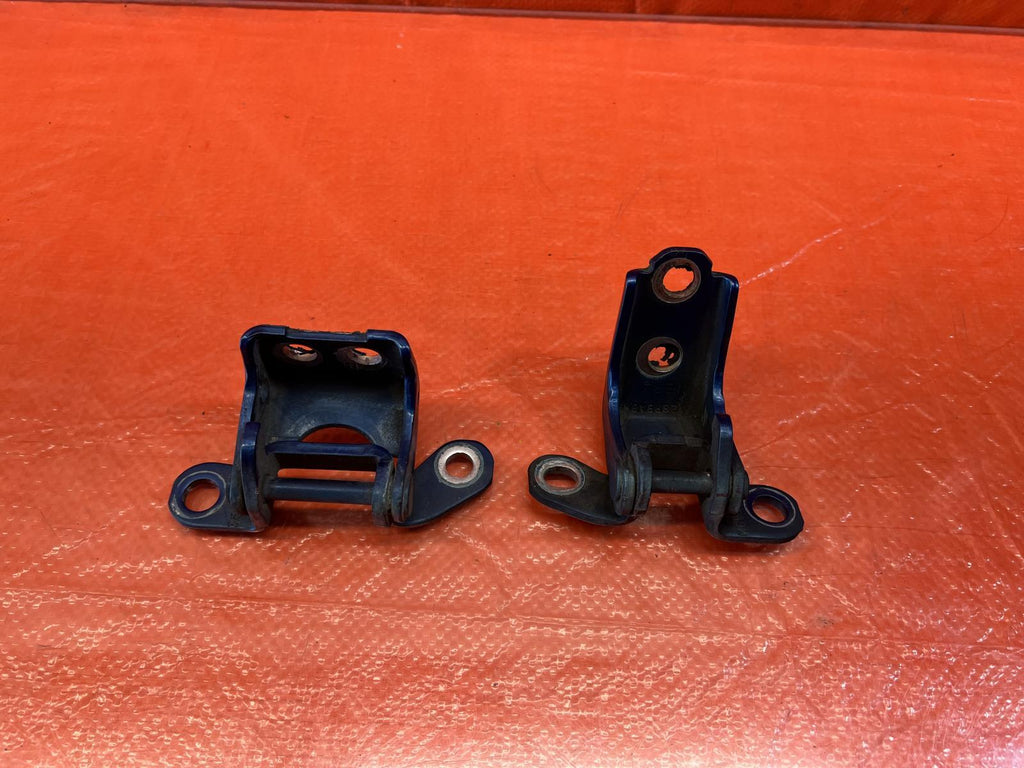 06 11 CIVIC 4D SEDAN   PASSENGER RIGHT REAR DOOR HINGE SET UPPER LOWER   OEM 1516