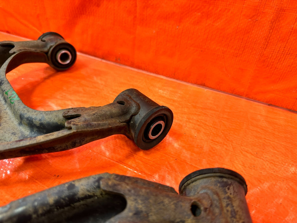90 97 MAZDA MX 5 MIATA   FRONT UPPER CONTROL ARMS LEFT & RIGHT OEM FACTORY #26711