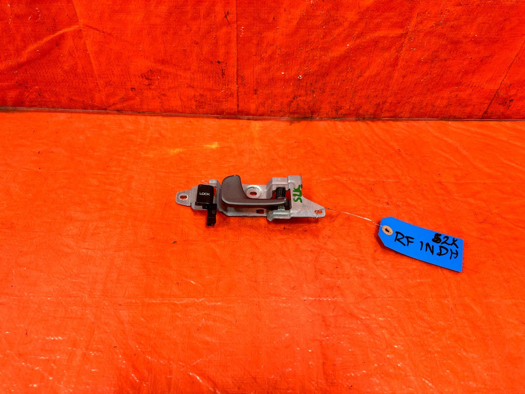 00 09 HONDA S2000   PASSENGER RIGHT   INTERIOR DOOR HANDLE   OEM #S2K0
