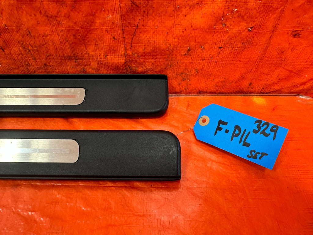 09 15 INFINITI G37 CONVERTIBLE LEFT AND RIGHT FLOOR PILLARS SCUFF PLATE SET 3293