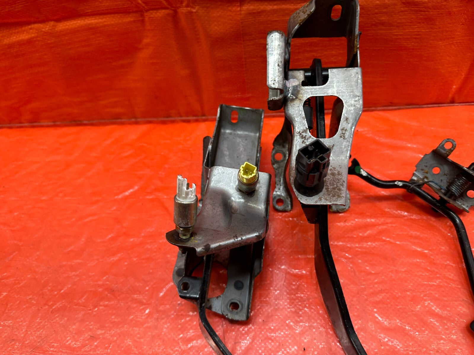 02 05 HONDA CIVIC SI EP3 HATCH   MANUAL PEDALS   GAS BRAKE CLUTCH   OEM #1869