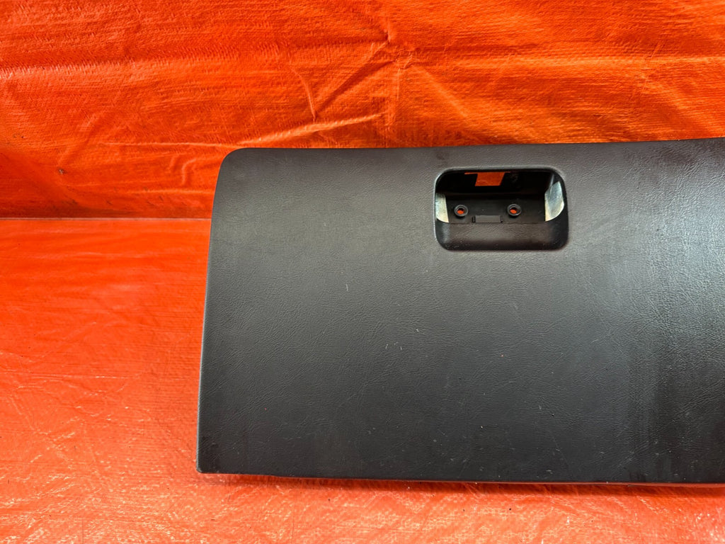 94 01 ACURA INTEGRA 2 & 4 DOOR   GLOVE BOX   BLACK   COLOR   OEM #2293