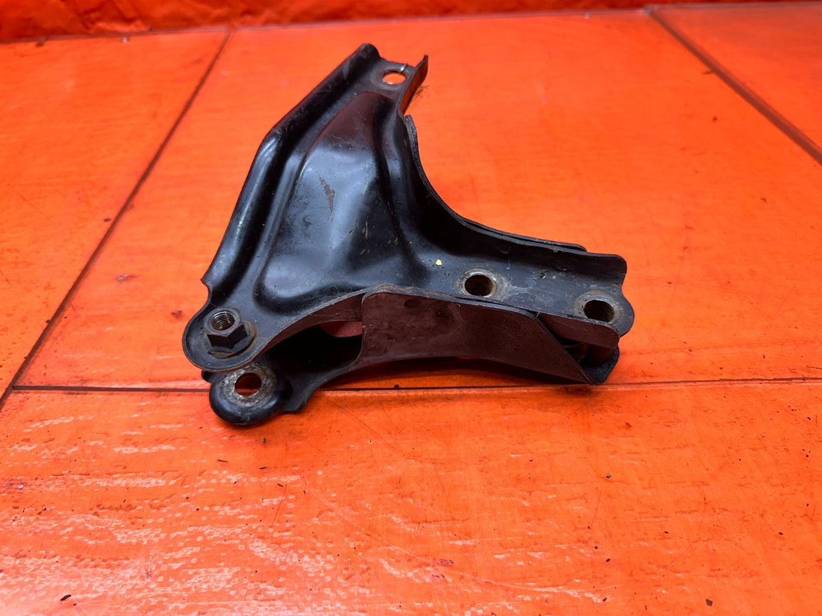 96-00 HONDA CIVIC - B SERIES EM1 B16A2 REAT T TRANSMISSION BRACKET OEM 3500