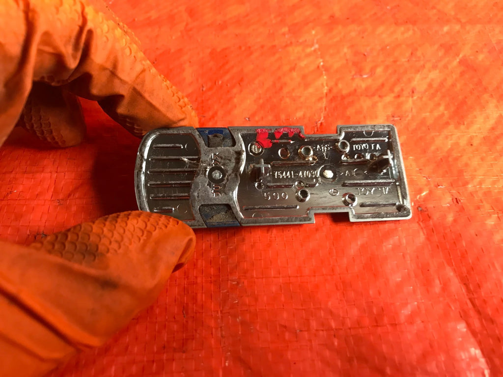 OEM 2012 12 TOYOTA PRIUS HYBRID SYNERGY DRIVE EMBLEM1