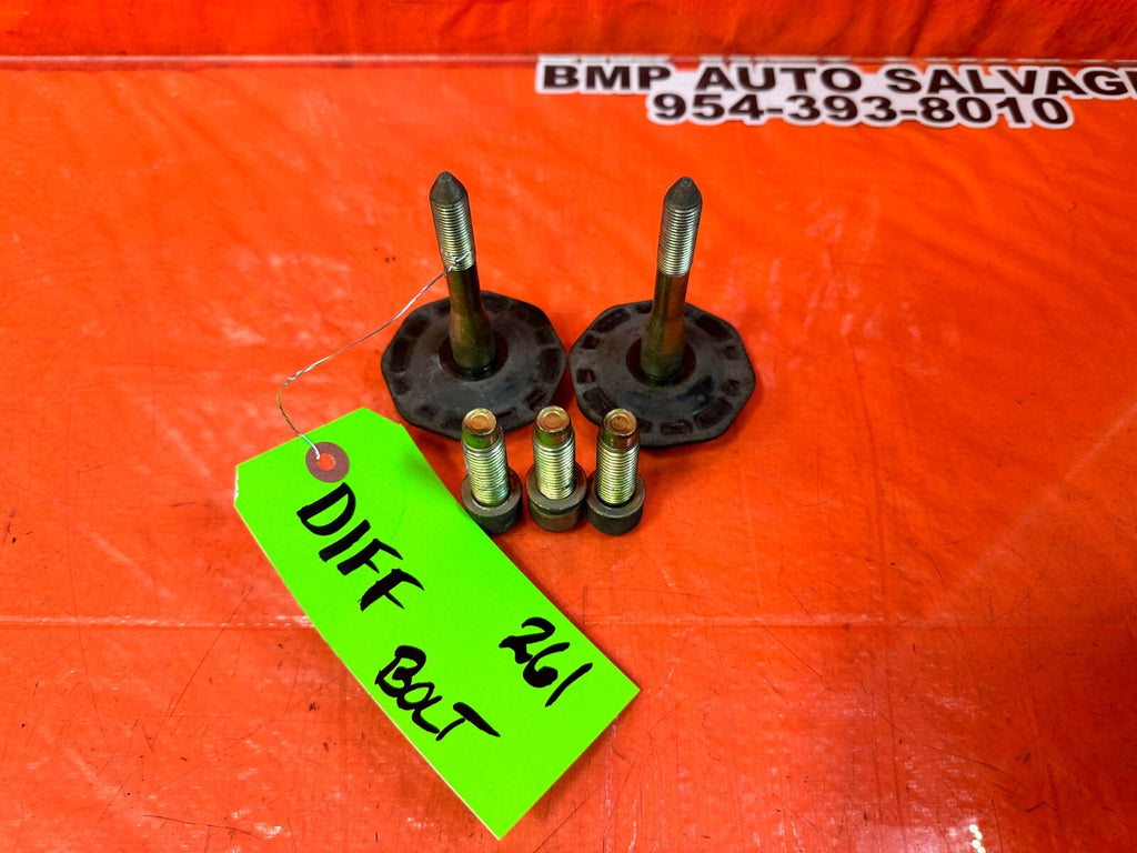 02 10 LEXUS SC430   DFIDDERENTIAL DIFF CARRIER PUMPKIN BOLTS   OEM FACTORY #2617