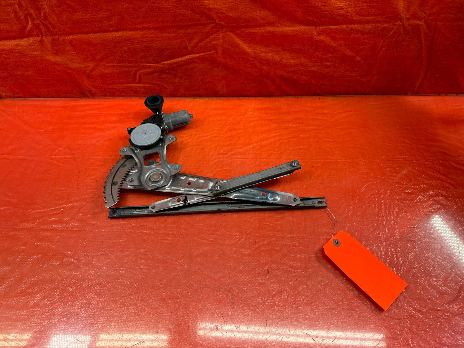 14 20 INFINITI Q50   PASSENGER RIGHT REAR   WINDOW REGULATOR W/ MOTOR   OEM #2427
