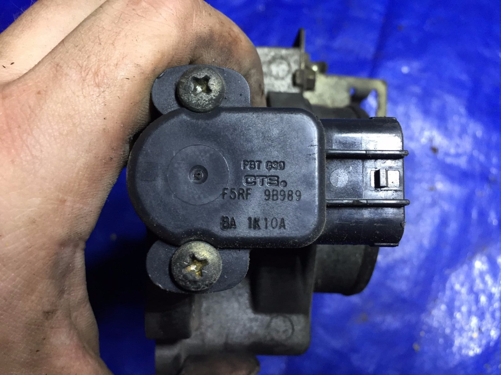OEM 2002 MAZDA TRIBUTE 3.0L V6 THROTTLE BODY ASSEMBLY2