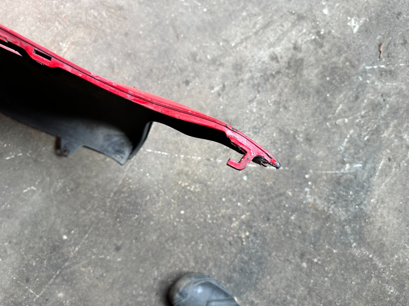 02 10 LEXUS SC430   REAR BUMPER COVER   RED COLOR   OEM FACTORY #26120