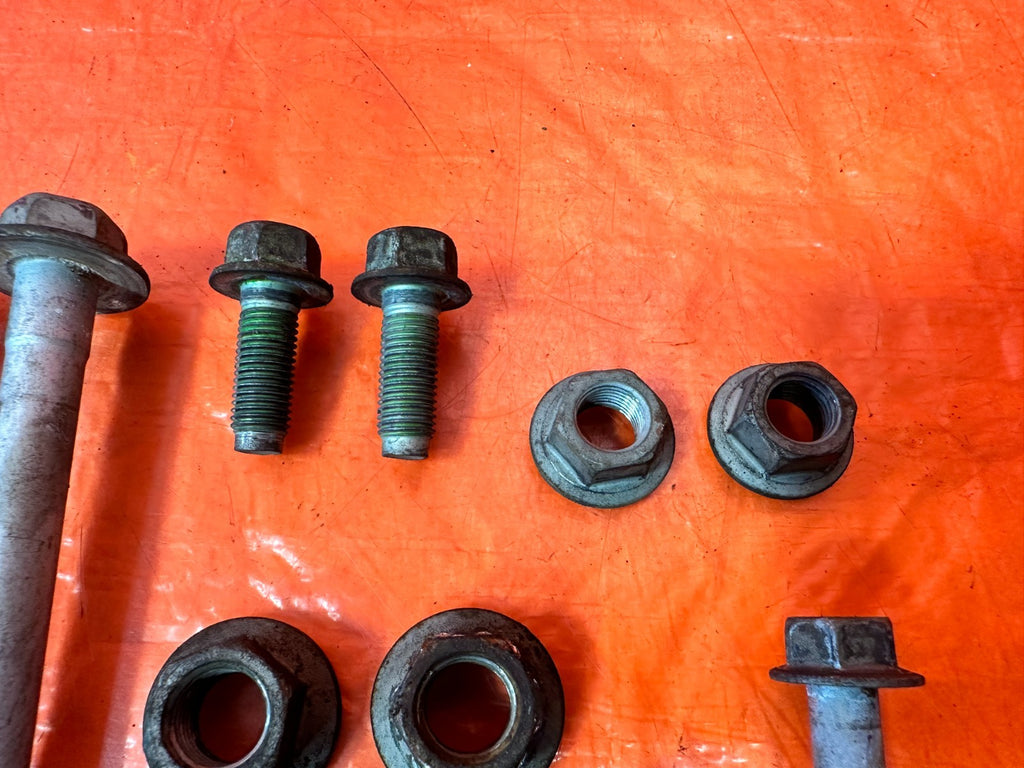 08 15 INFINITI G37 Q60   FRONT SUBFRAME CROSSMEMBER CARRIER BOLTS   OEM 3293