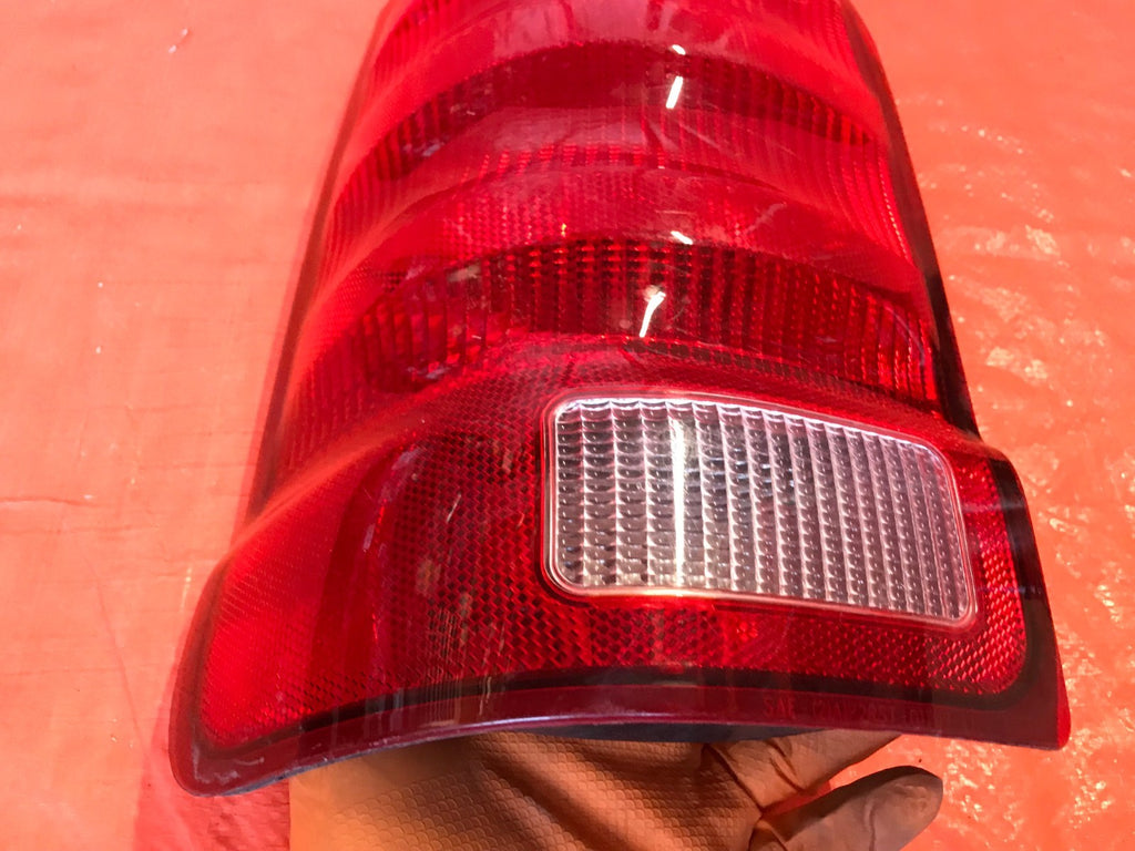 OEM 2001 2002 FORD EXPLORER 2 DOOR DRIVER LEFT TAIL LIGHT LAMP 1L2X 138505 1