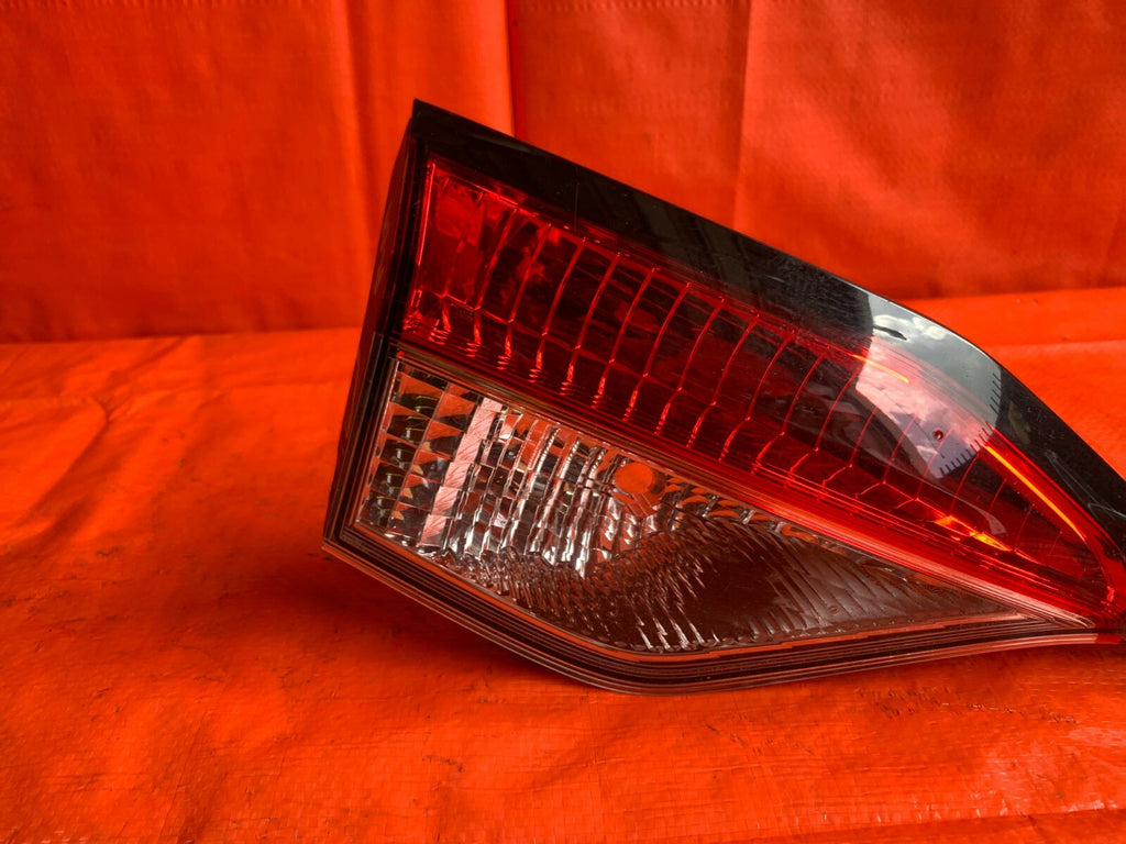 OEM 2019 2020 19 20 TOYOTA COROLLA DRIVER LEFT INNER TRUNK TAIL LIGHT LAMP6