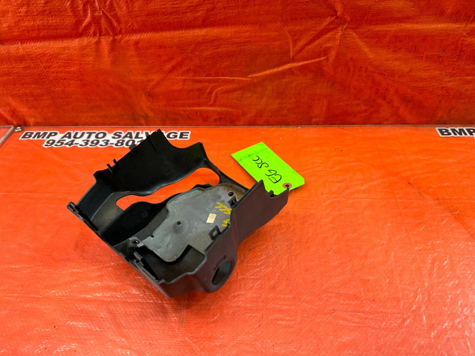 92 95 HONDA CIVIC   STEERING COLUMN COVER  THIS IS THE LOWER PORTION ONLY OE OEM0