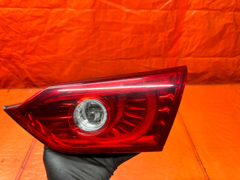 14-17 INFINITI Q50 4D 3.7L 3.0T RIGHT INNER TRUNK MOUNTED TAIL LIGHT OEM #Q506