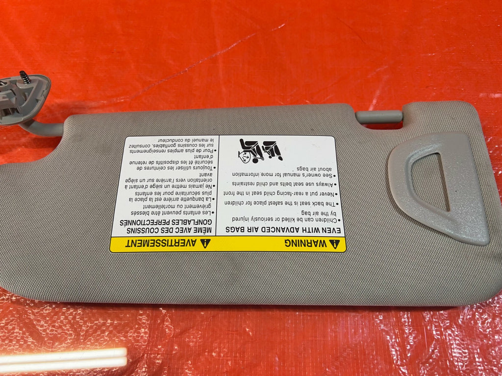 17 20 INFINITI Q50 / 17 20 Q60   SUNROOF MODEL   SUN VISOR   PASSENGER RIGHT OEM5