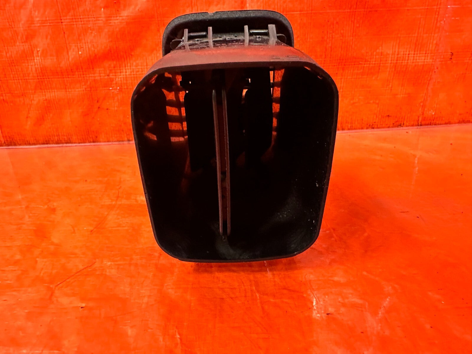94 01 ACURA INTEGRA   PASSENGER RIGHT AC AIR CONDITIONING VENT R RH   OEM OE 2748