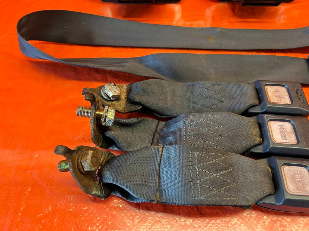 90 91 ACURA INTEGRA 2D   BLUE REAR SEAT BELT SET   LEFT & RIGHT SEAT BELTS   OEM7