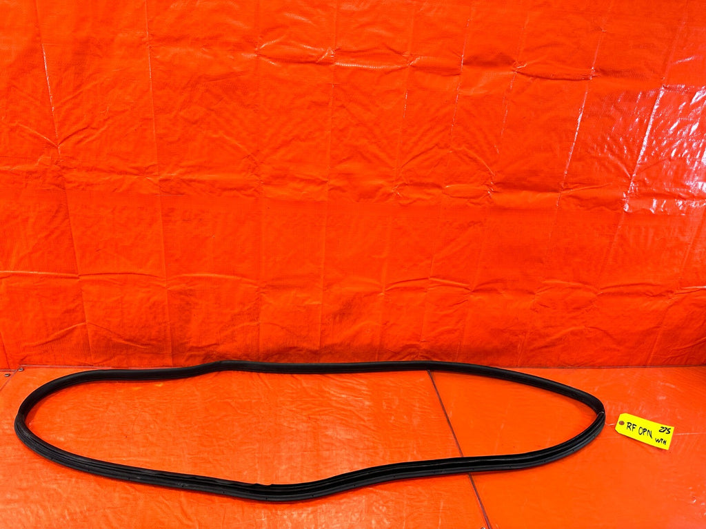 04 08 ACURA TSX   RIGHT FRONT DOOR TO CHASSIS WEATHER STRIP OPEN TRIM OEM #2750