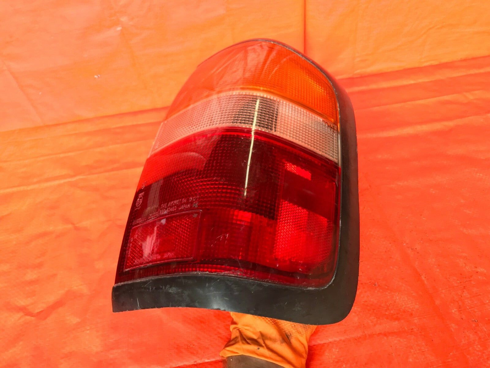 OEM 1996 1997 1998 NISSAN PATHFINDER PASSENGER RIGHT TAIL LIGHT LAMP 96 97 984