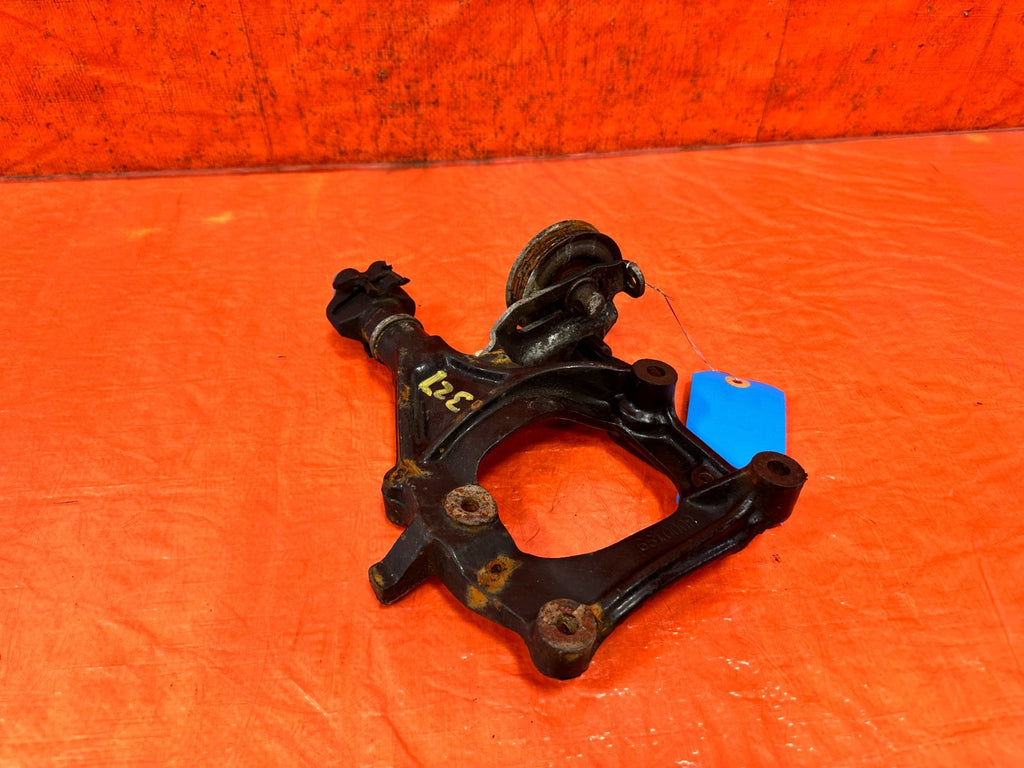 92 95 HONDA CIVIC   D SERIES   D15 D16 SOHC AC COMPRESSOR BRACKET   OEM 3277