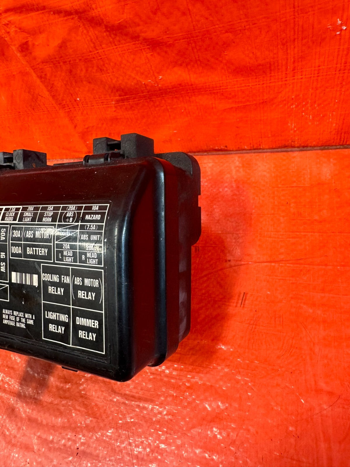 97 98 HONDA PRELUDE BASE & SH EXTERIOR UNDER HOOD ENGINE BAY FUSE BOX   OEM #2592