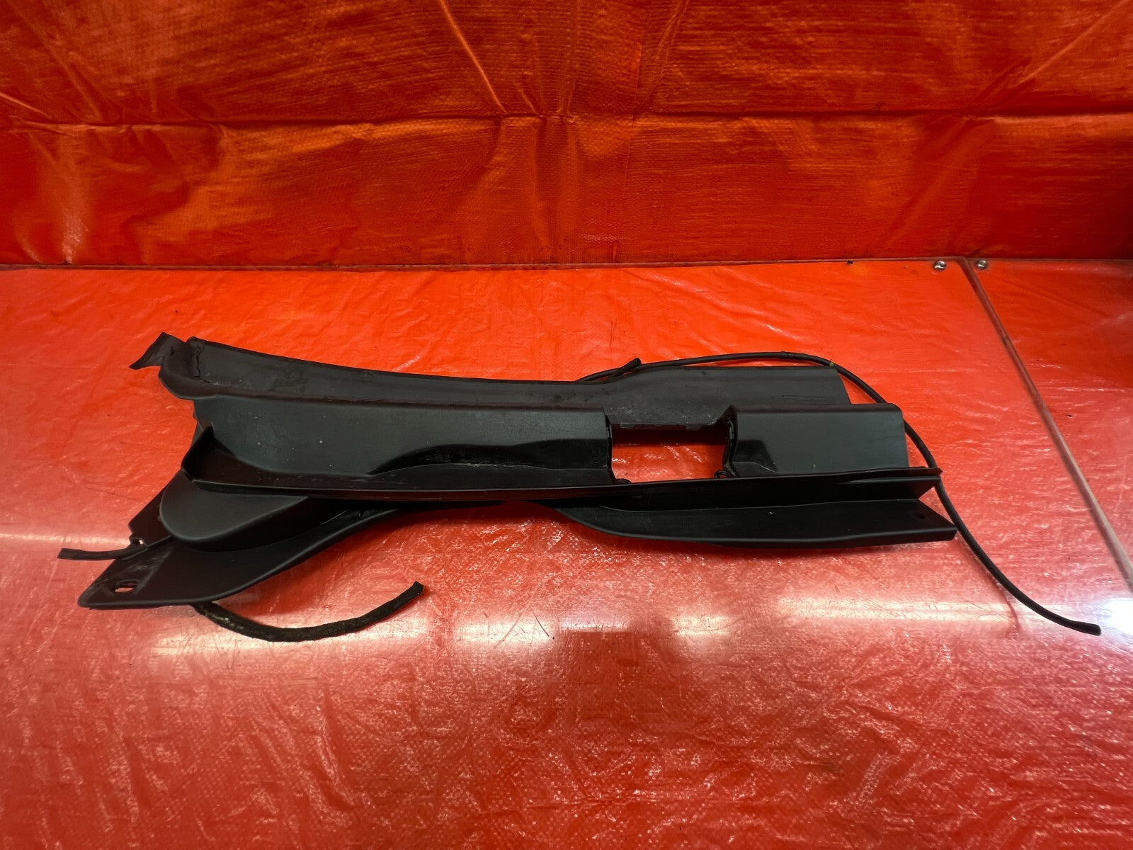04 05 ACURA TSX   WINDSHIELD WIPER COWL PASSENGER RIGHT SIDE   OEM FACTORY #2090
