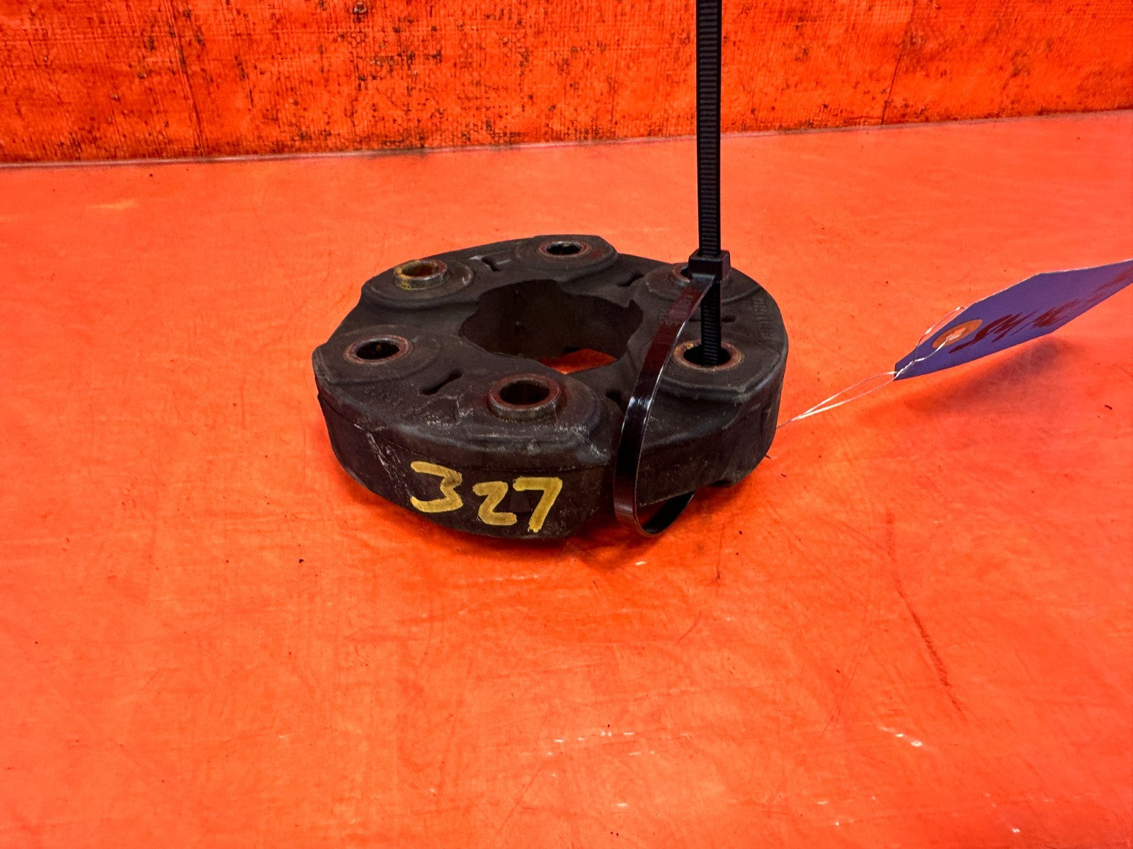 13 16 HYUNDAI GENESIS COUPE 3.8L   DRIVESHAFT BUSHING   OEM #3274