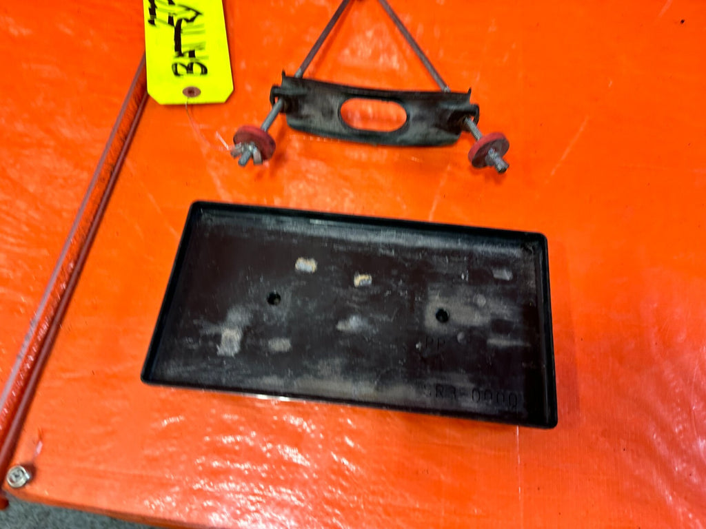 93 97 HONDA DEL SOL   BATTERY TRAY TRIM AND TIE DOWN   OEM #2726
