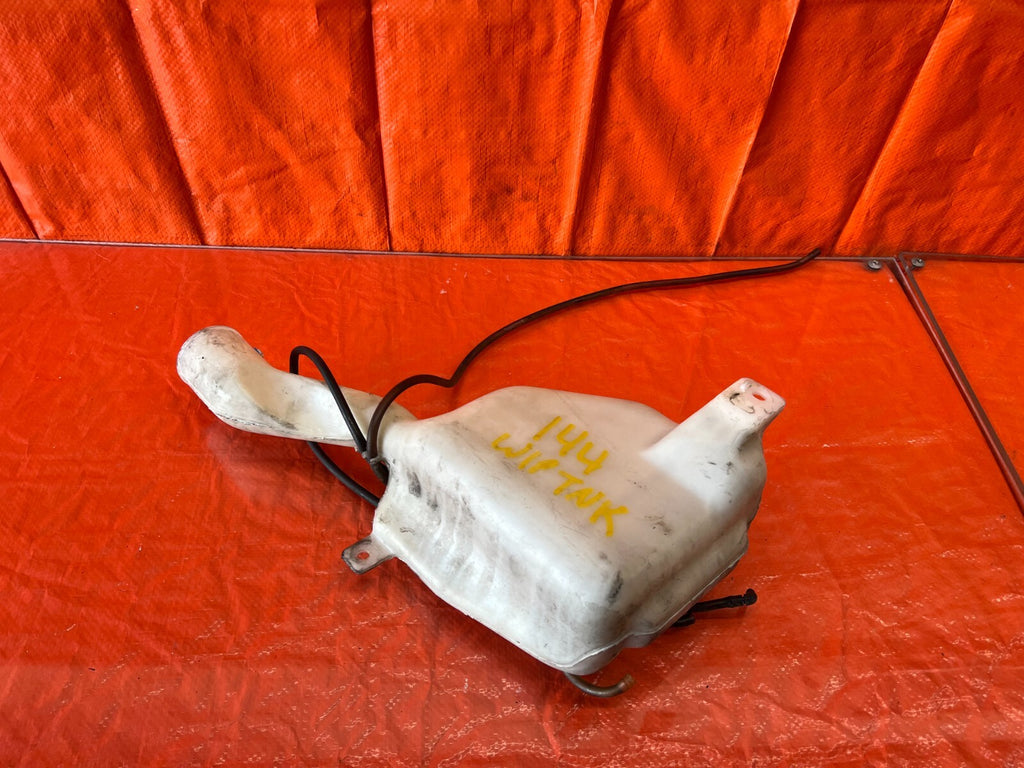94 96 ACURA INTEGRA 2D   WINDSHIELD WIPER RESERVOIR WIPER TANK MOTOR  OEM #1440