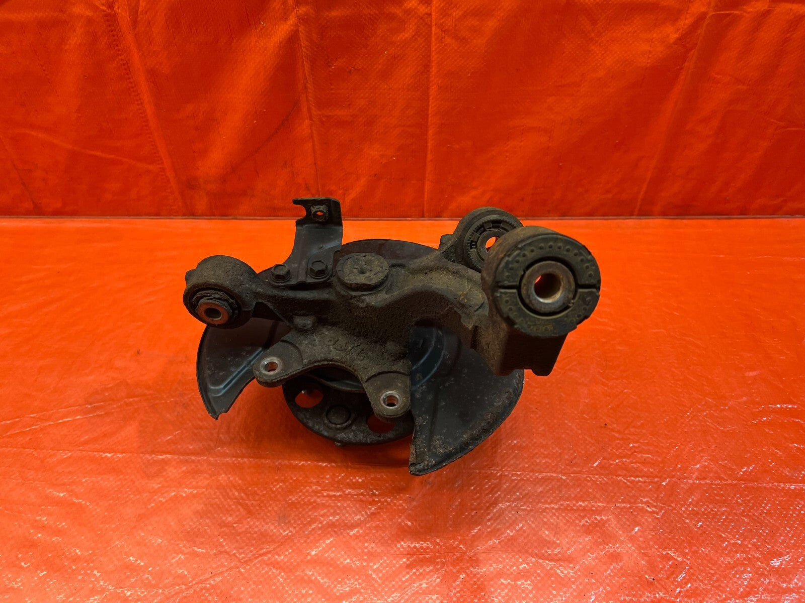 02 04 ACURA RSX   DRIVER LEFT REAR   SPINDLE KNUCKLE HUB   OEM FACTORY #1715