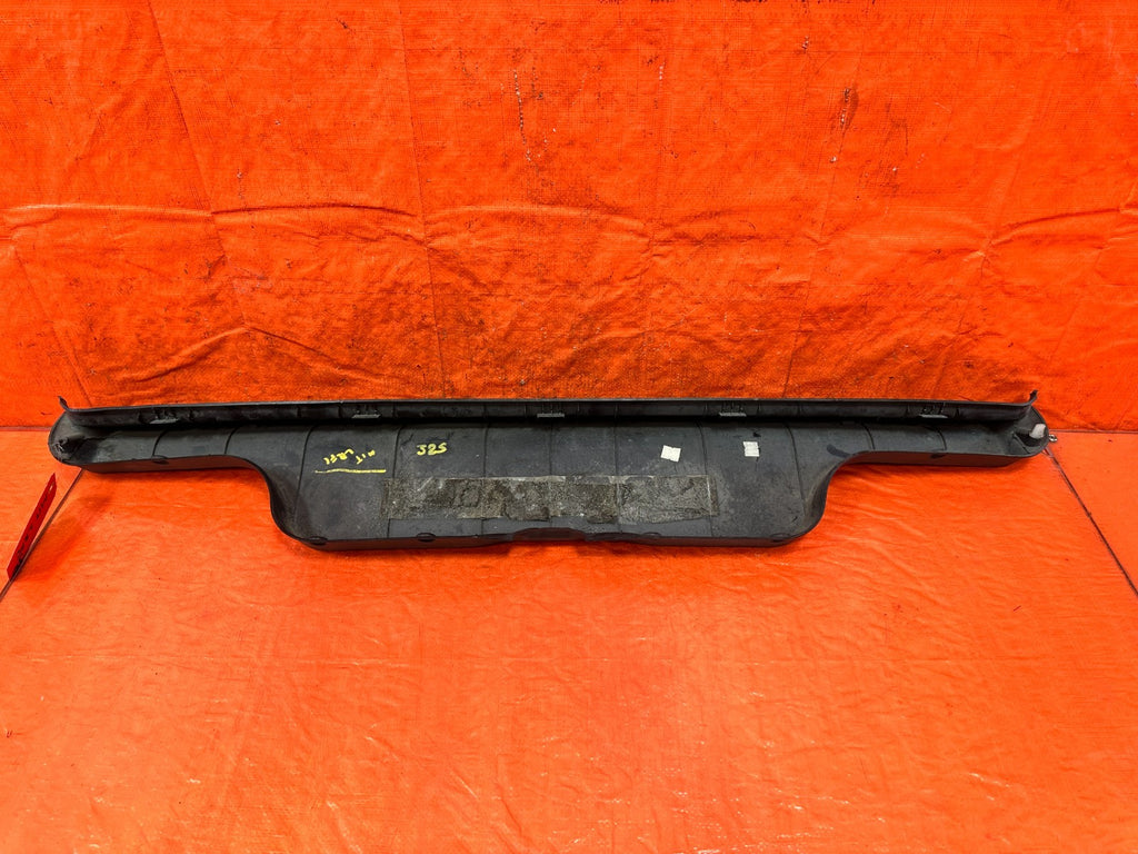 90 91 HONDA CIVIC HATCHBACK   REAR HATCH TAILGATE TRIM PLASTIC COVER OEM 32514